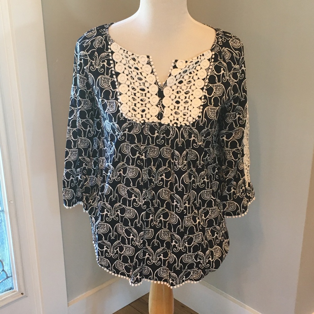 Crown & Ivy elephant top